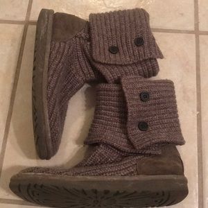 grey uggs